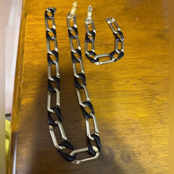 Gold & Black Link Necklace and Bracelet Set - Picture 3 of 4